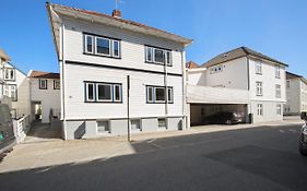 Central Studio Apartment Apt 202